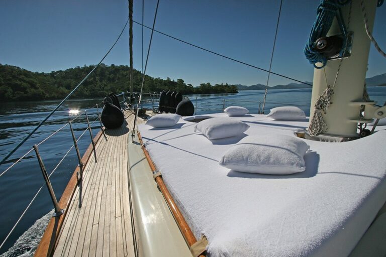 The 26m Yacht TANGO CHARLIE