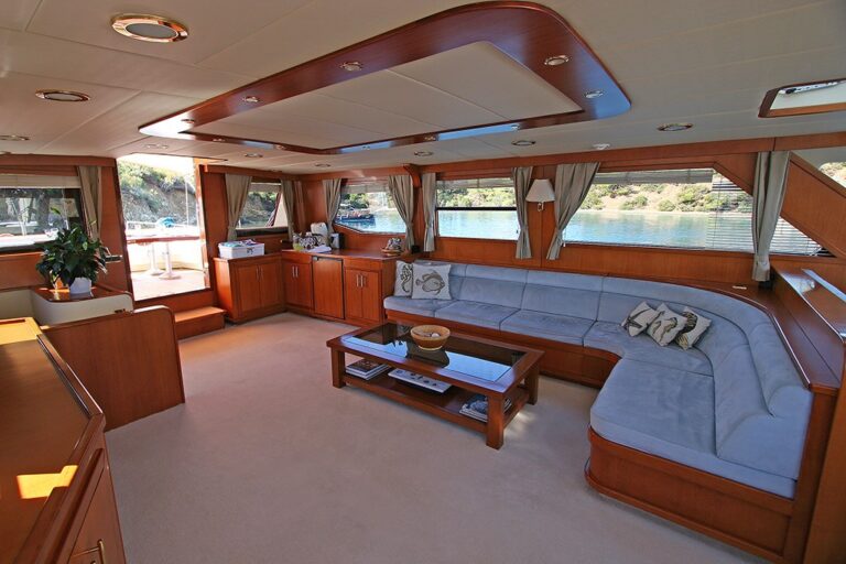 The 26m Yacht TANGO CHARLIE