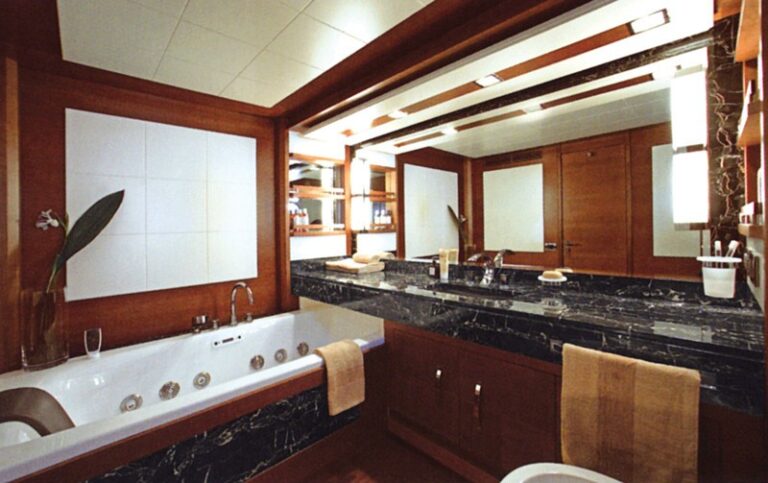 The 26m Yacht TROPICANA