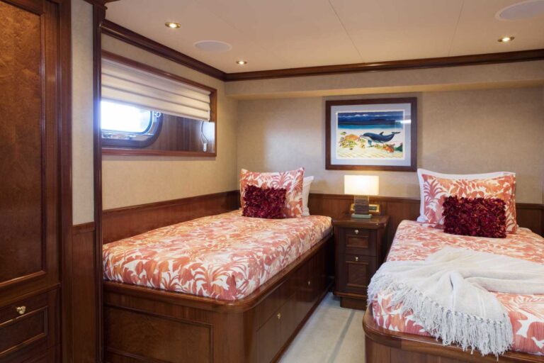 Twin guest cabin
