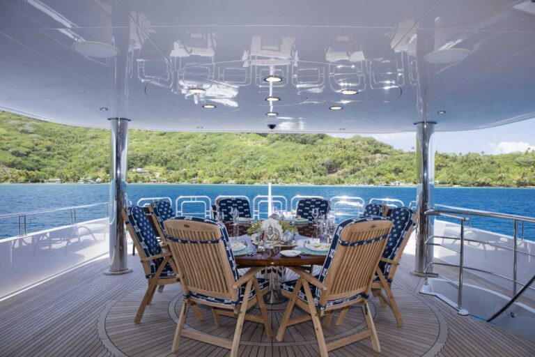 Alfresco dining