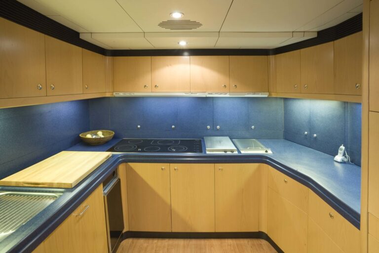 The 27m Yacht ARTHUR'S WAY