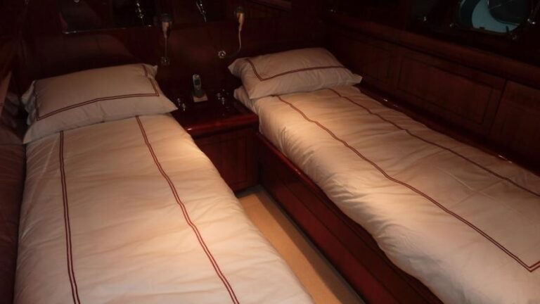 The 27m Yacht CLAN V
