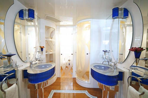 The 27m Yacht ERATO