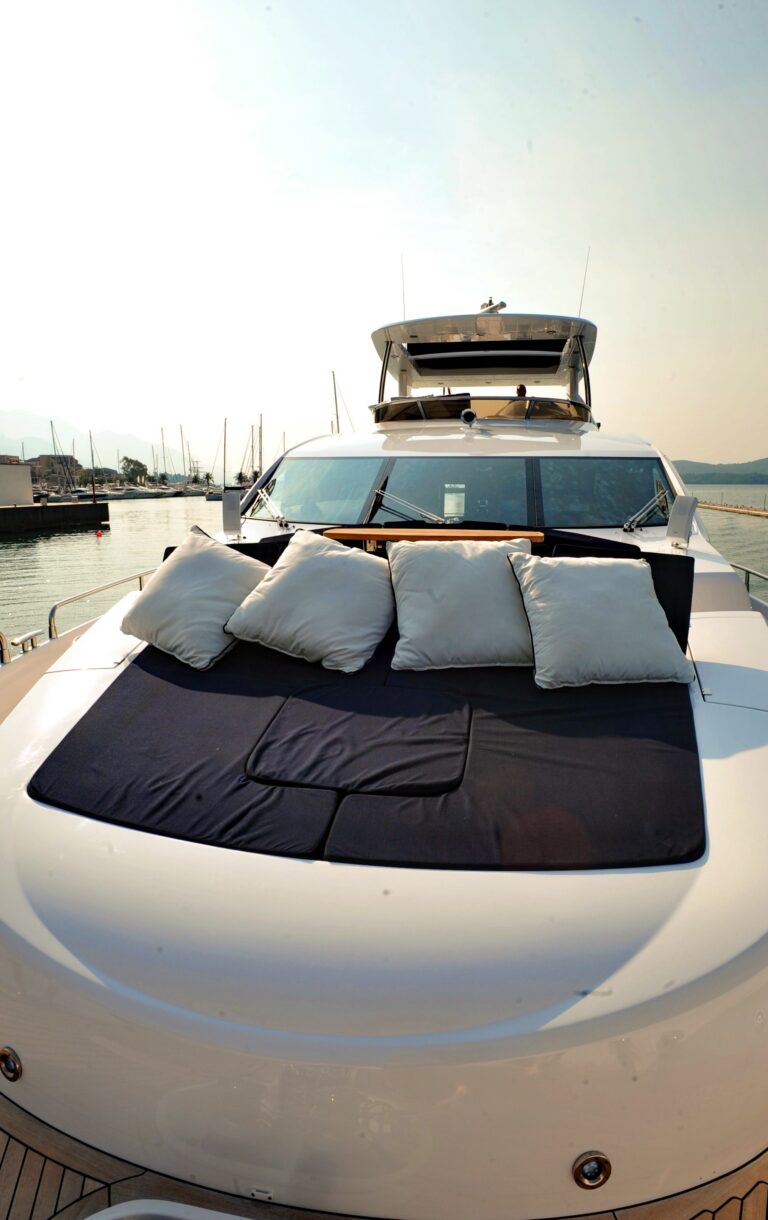 The 27m Yacht GATSBY