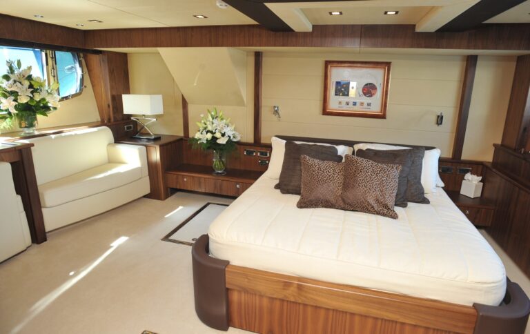 The 27m Yacht GATSBY