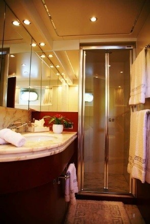 The 27m Yacht INCLINATION 1