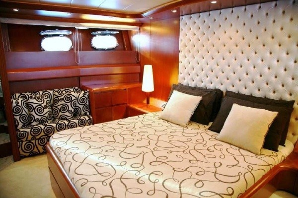 The 27m Yacht INCLINATION 1