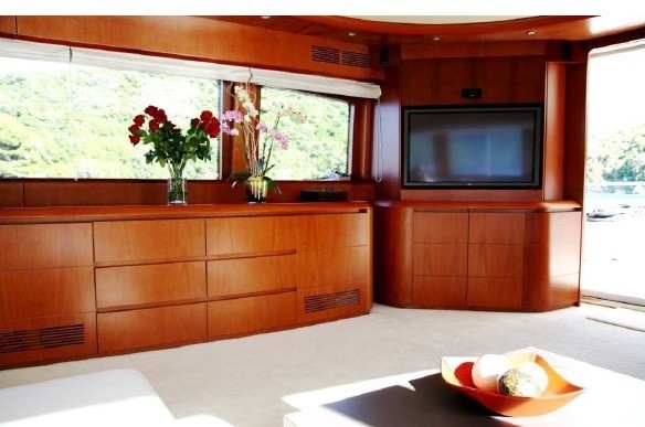The 27m Yacht INCLINATION 1