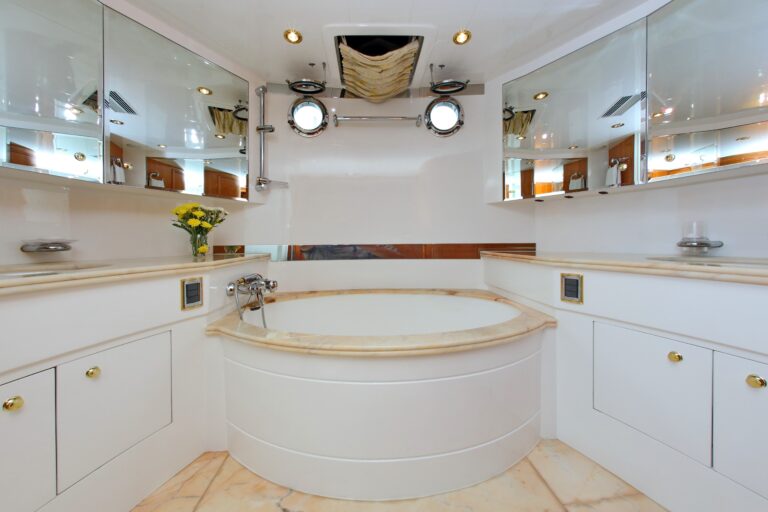 The 27m Yacht LADY MARCELLE