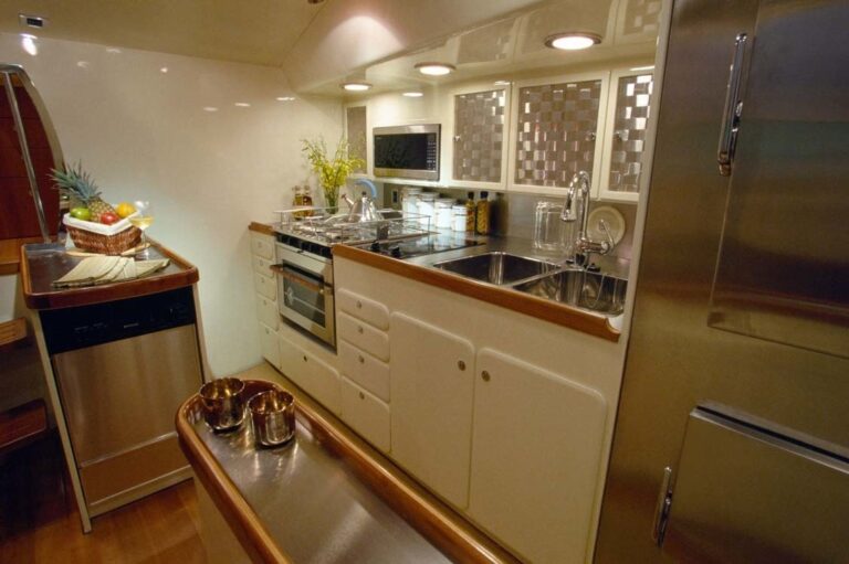 The 27m Yacht MORNING STAR