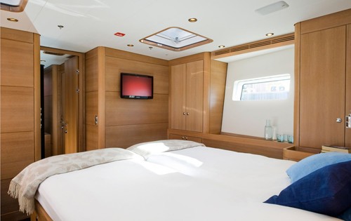 The 27m Yacht NEFERTITI