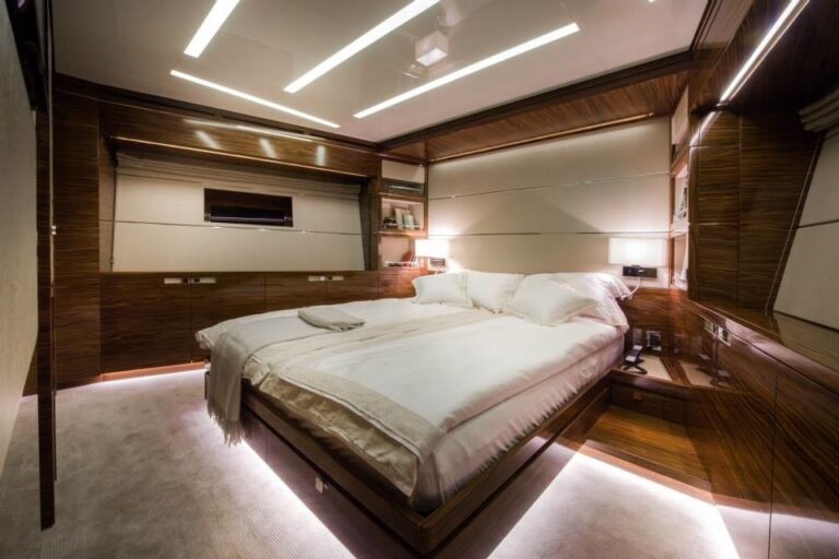 The 27m Yacht NOGA