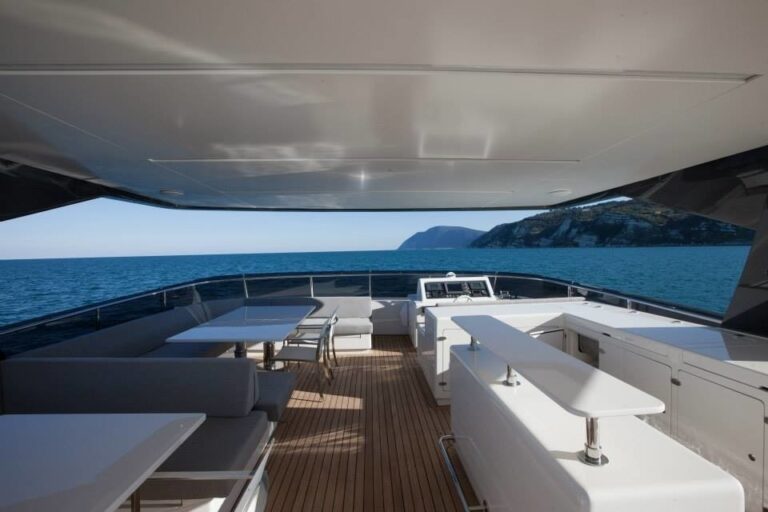 The 27m Yacht NOGA