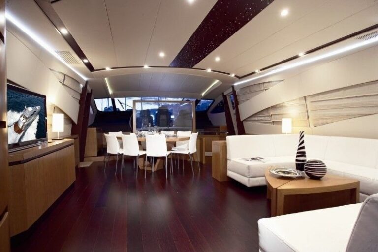 The 27m Yacht PETER K