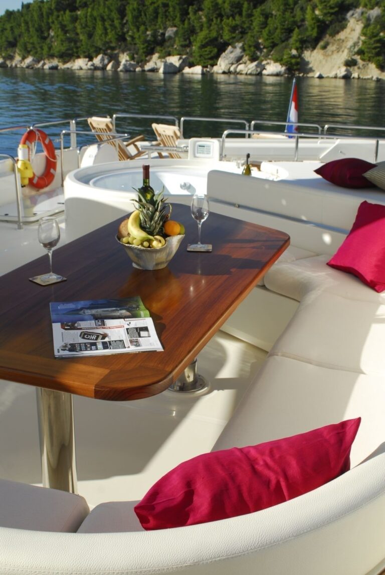 The 27m Yacht TUGARKA