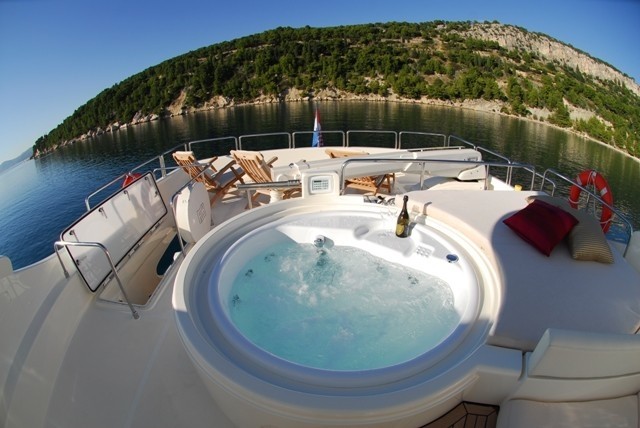 The 27m Yacht TUGARKA