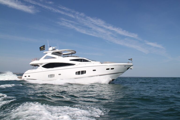 The 27m Yacht VEUVE