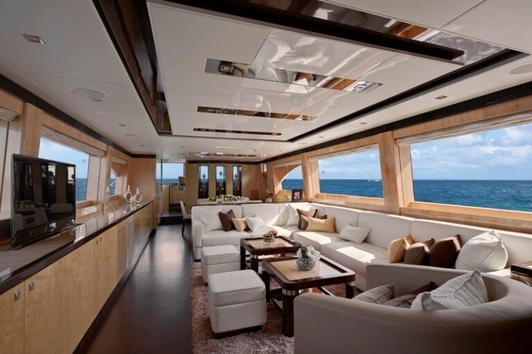 The 27m Yacht VIRGINIA
