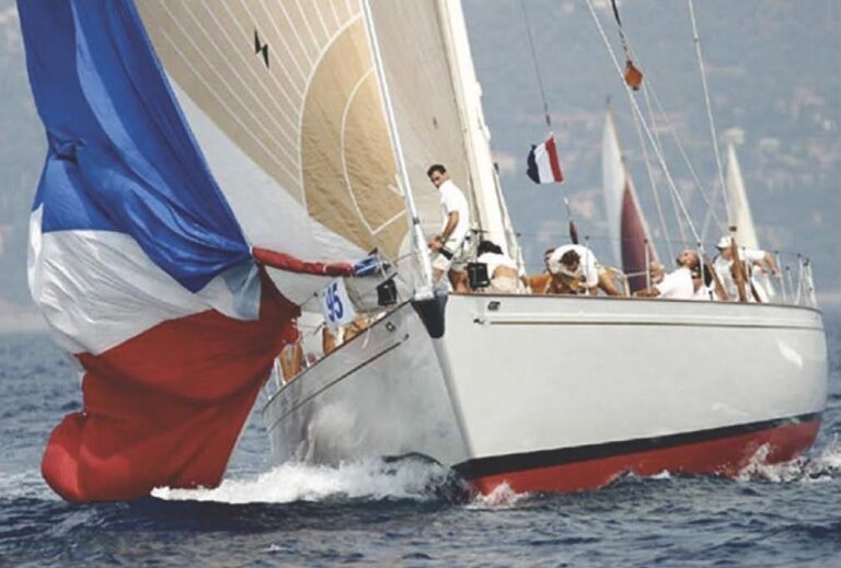 The 27m Yacht WHITEFIN