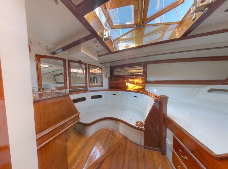 The 27m Yacht WHITEFIN