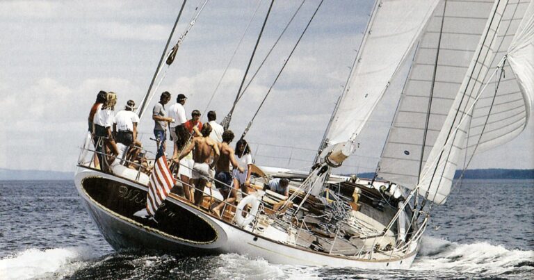 The 27m Yacht WHITEFIN