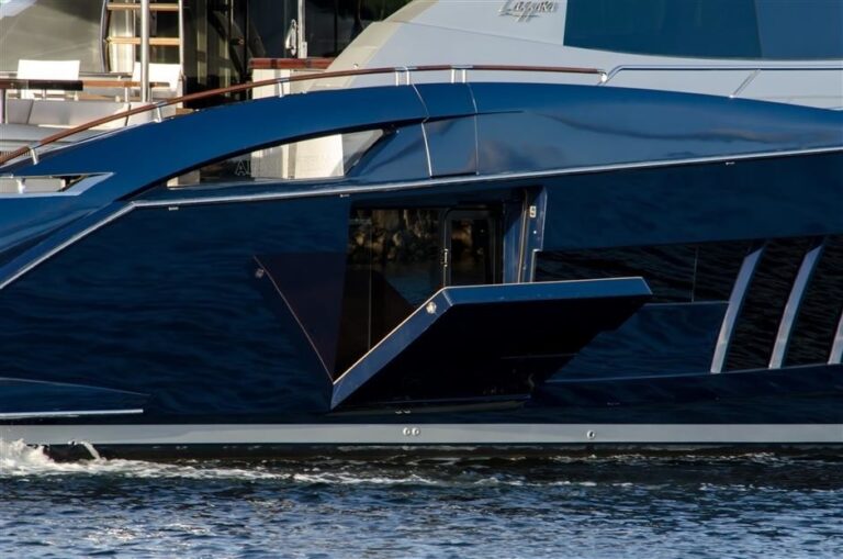 The 28m Yacht ALGORYTHM