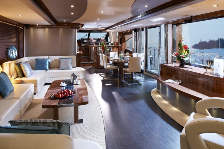 The 28m Yacht AQUA LIBRA