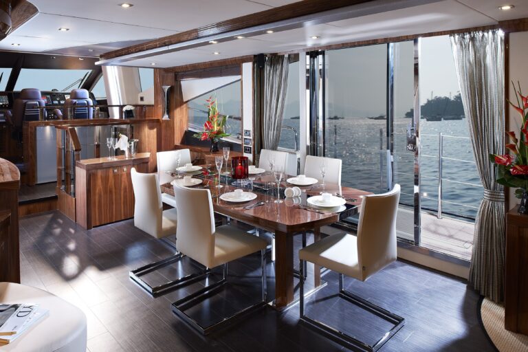 The 28m Yacht AQUA LIBRA