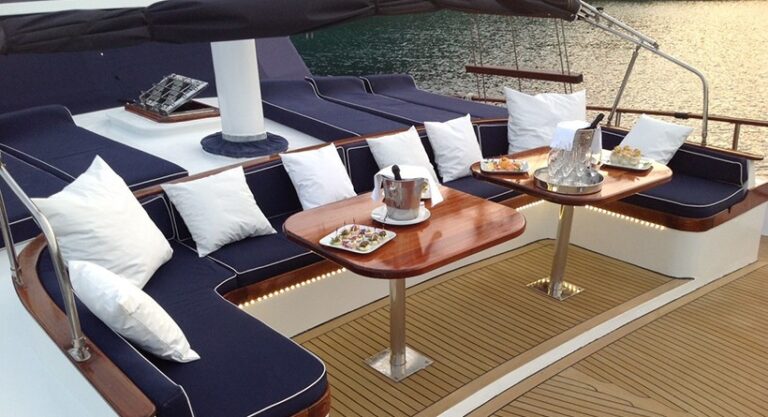 The 28m Yacht AURUM