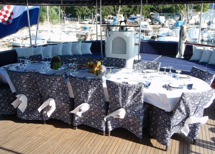 The 28m Yacht AURUM