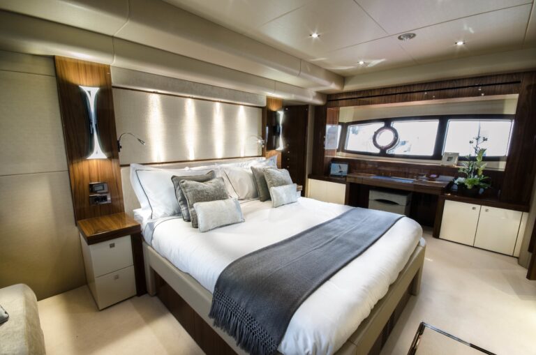 The 28m Yacht AUTUMN