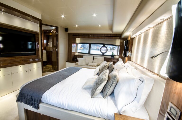 The 28m Yacht AUTUMN