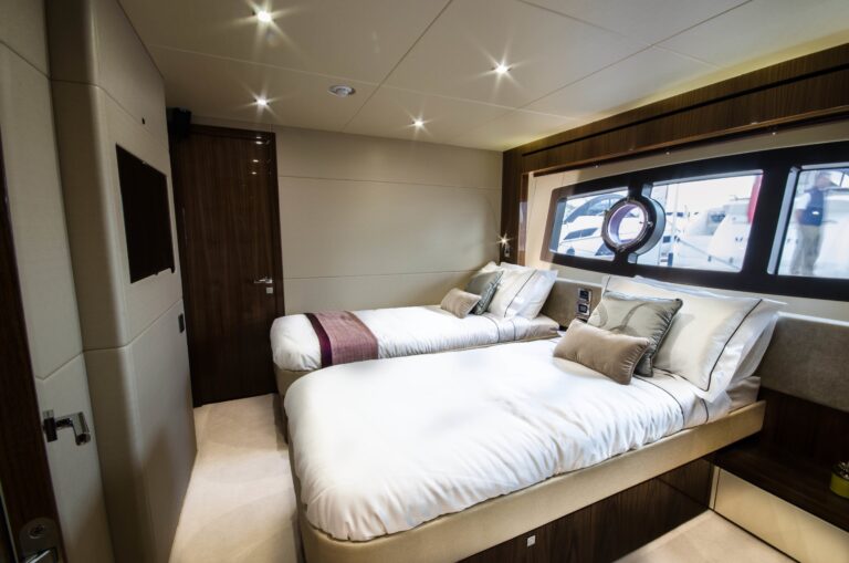 The 28m Yacht AUTUMN