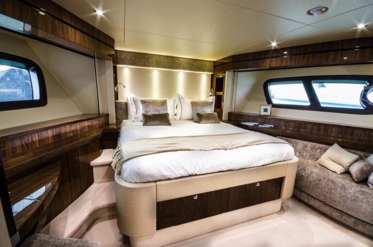 The 28m Yacht AUTUMN