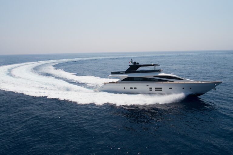 The 28m Yacht BACCARAT - Running