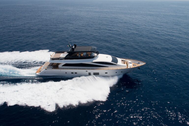 The 28m Yacht BACCARAT - Aerial cruising