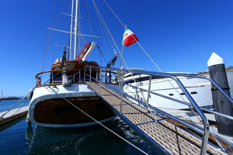 The 28m Yacht BESAME MUCHO