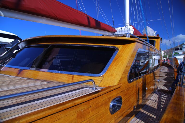 The 28m Yacht BESAME MUCHO