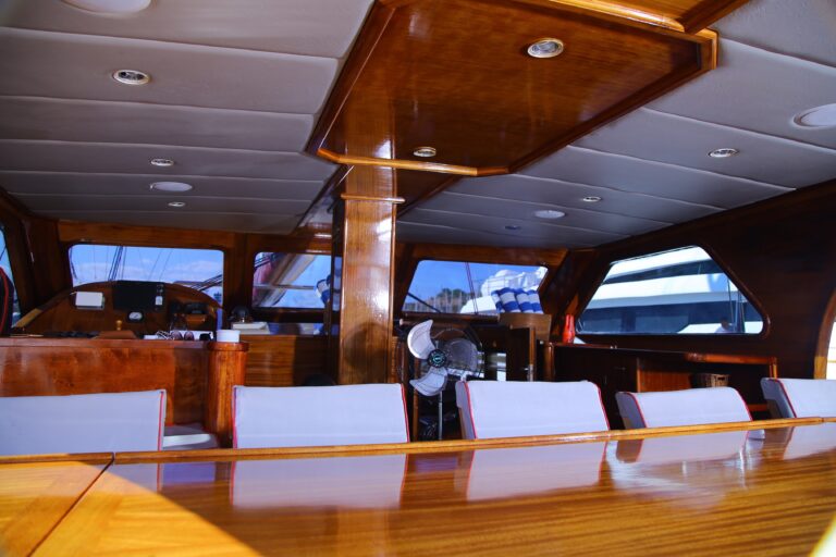 The 28m Yacht BESAME MUCHO