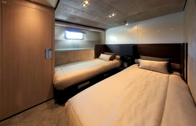 Twin cabin