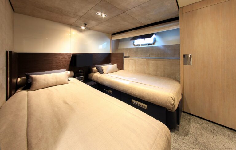 Twin cabin