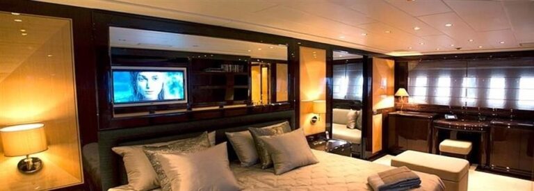 The 28m Yacht DELHIA
