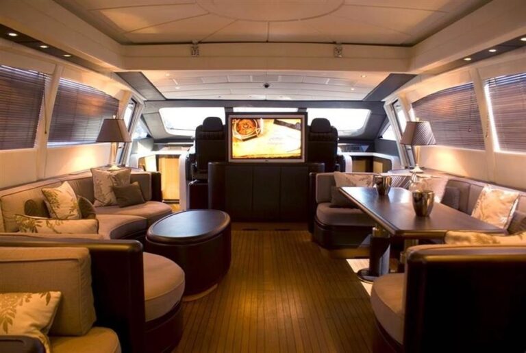 The 28m Yacht DELHIA