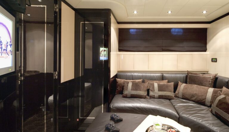 The 28m Yacht ENZO