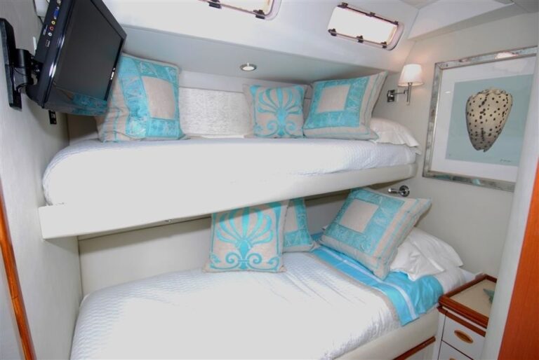 The 28m Yacht FALCON