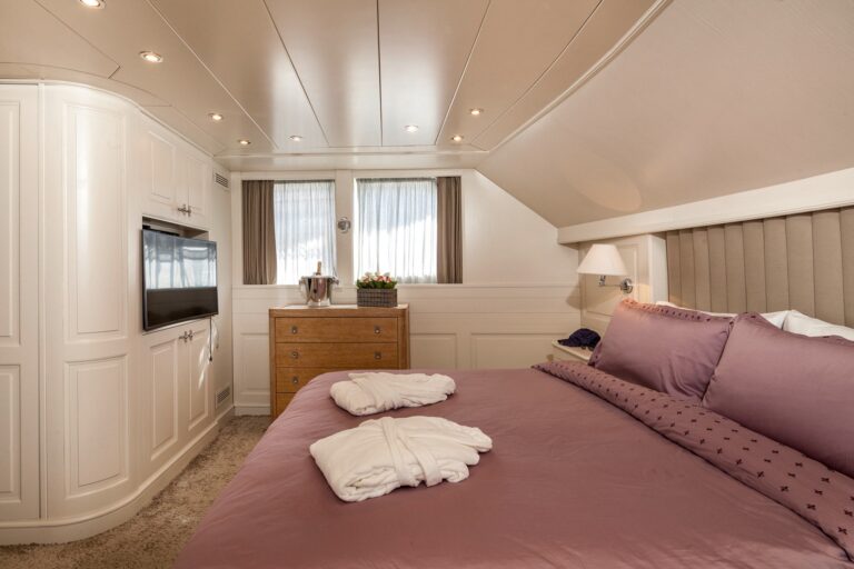The 28m Yacht HARMONYA
