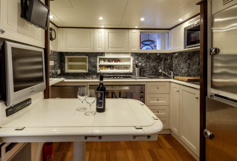 The 28m Yacht HARMONYA