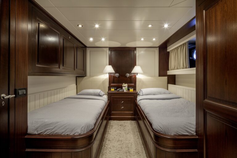 The 28m Yacht HARMONYA