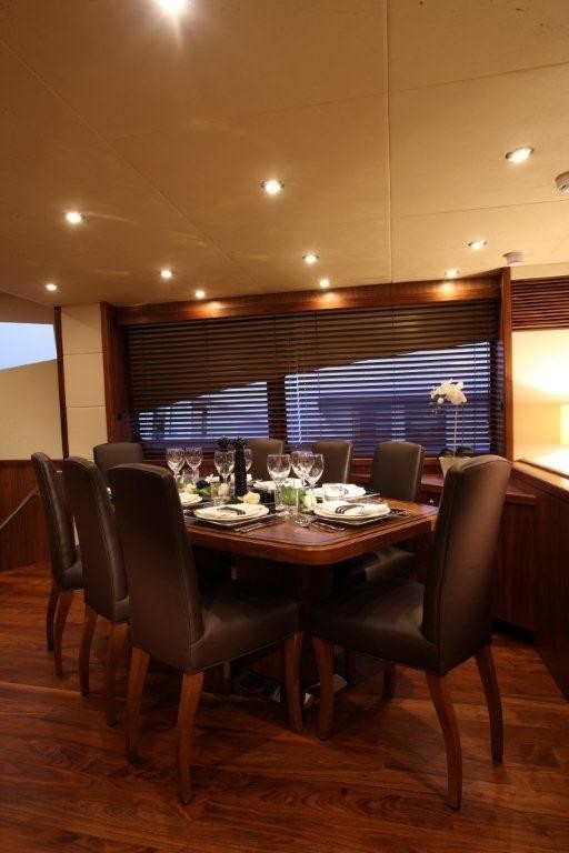 The 28m Yacht HONEY BEAR